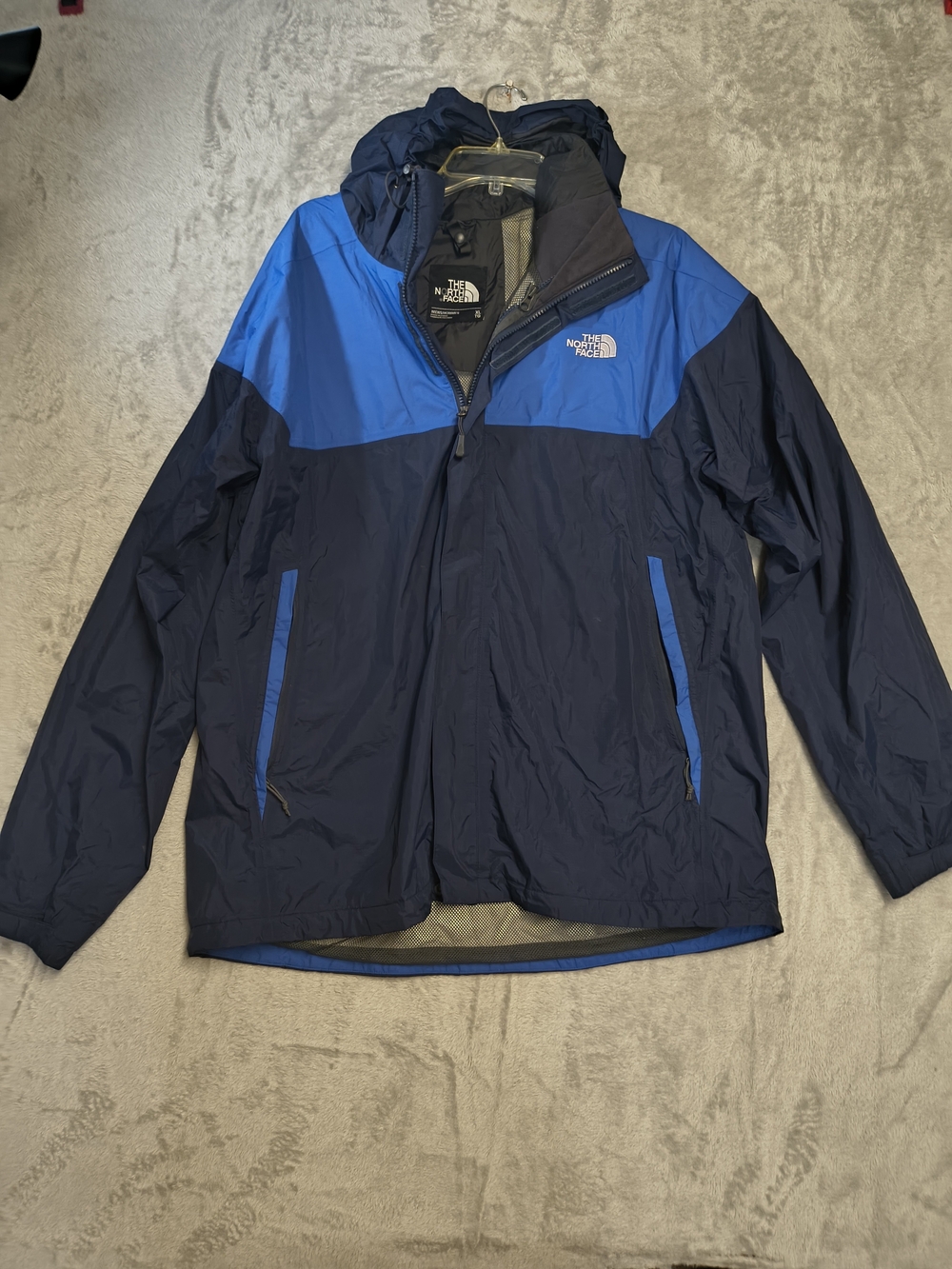 The North Face Men's Blue/Navy Waterproof Hooded Jacket